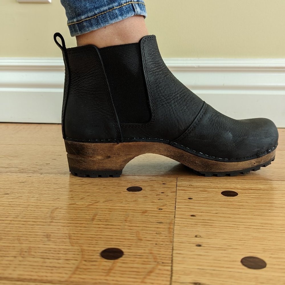 Lotta's/Sanita Jo clog booties in black soft oil leather